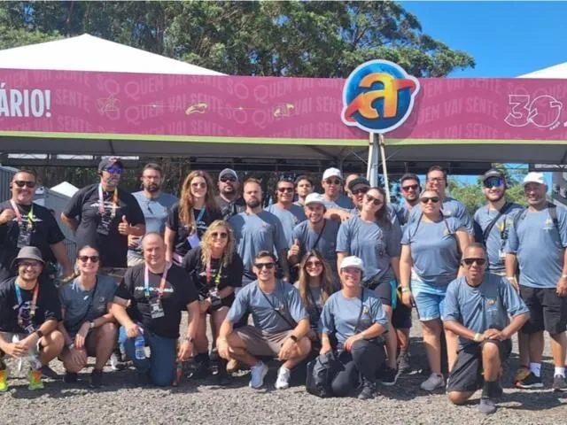 Equipe de controle de acessos do evento